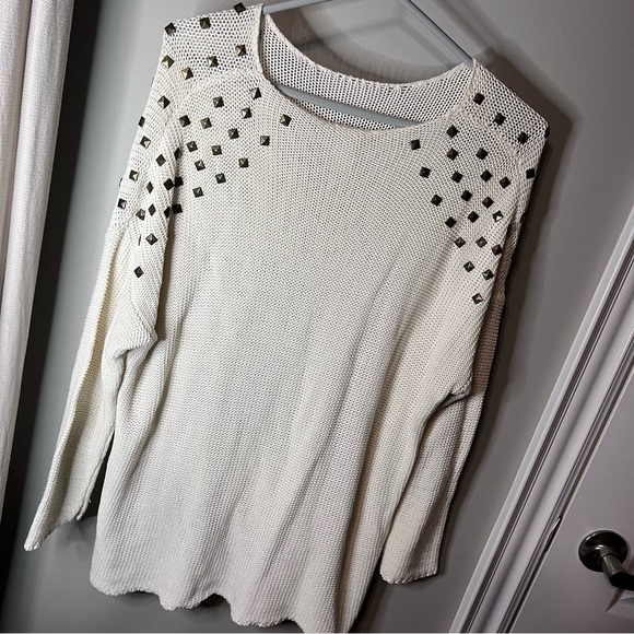 LA Hearts sweater - Picture 4 of 5